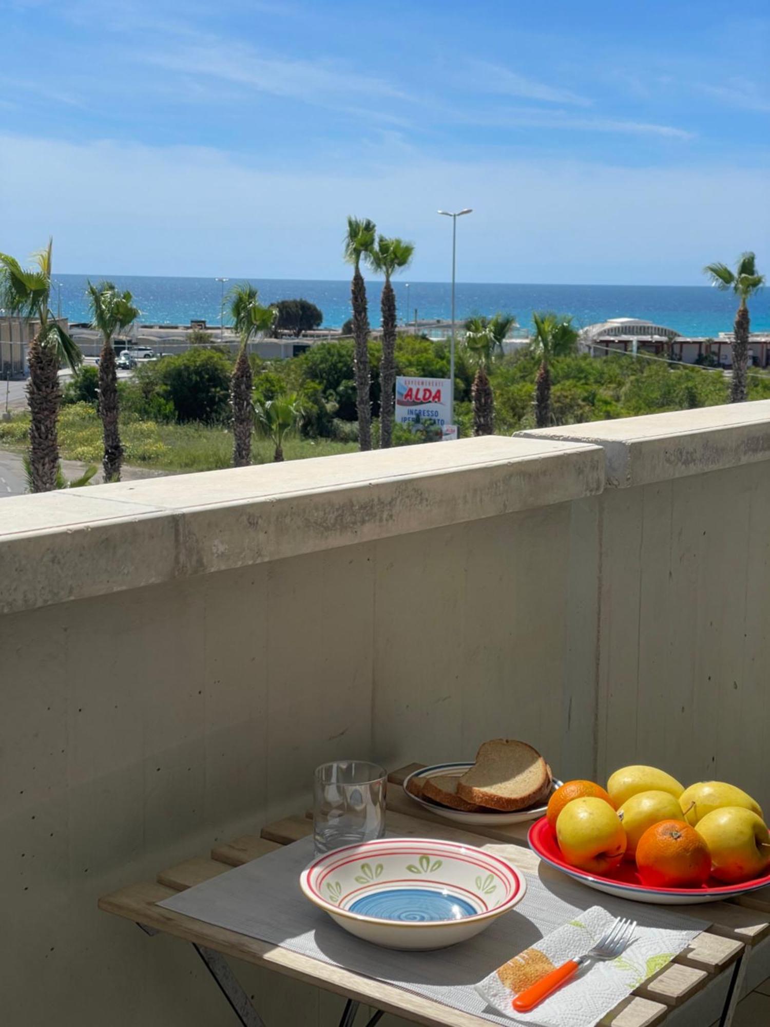 House Nereide, Lovely Apartment Sea View GALLIPOLI Exterior foto